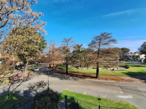Duplex Apartment in Montevideo’s Best Suburb