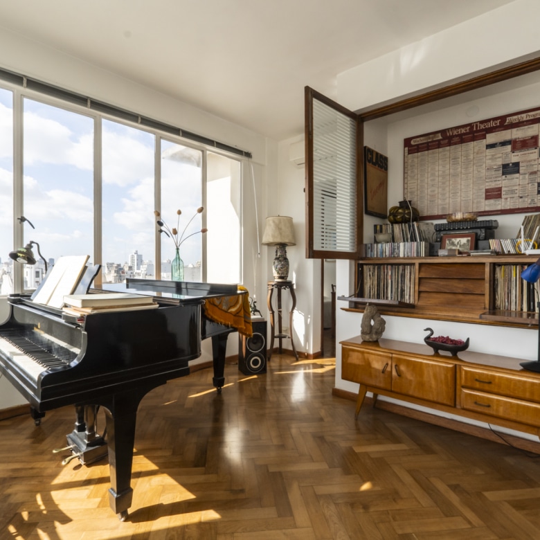 Astor Piazzolla’s “Castle in the Air”-The Composer’s Former Home in Buenos Aires